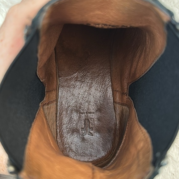 Frye Black Ankle Boots with Zipper Size 9 - Picture 8 of 9